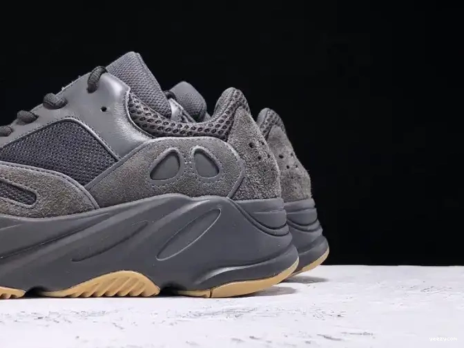 FV5304 Yeezy 700 Boost Utility Black Adidas 0701